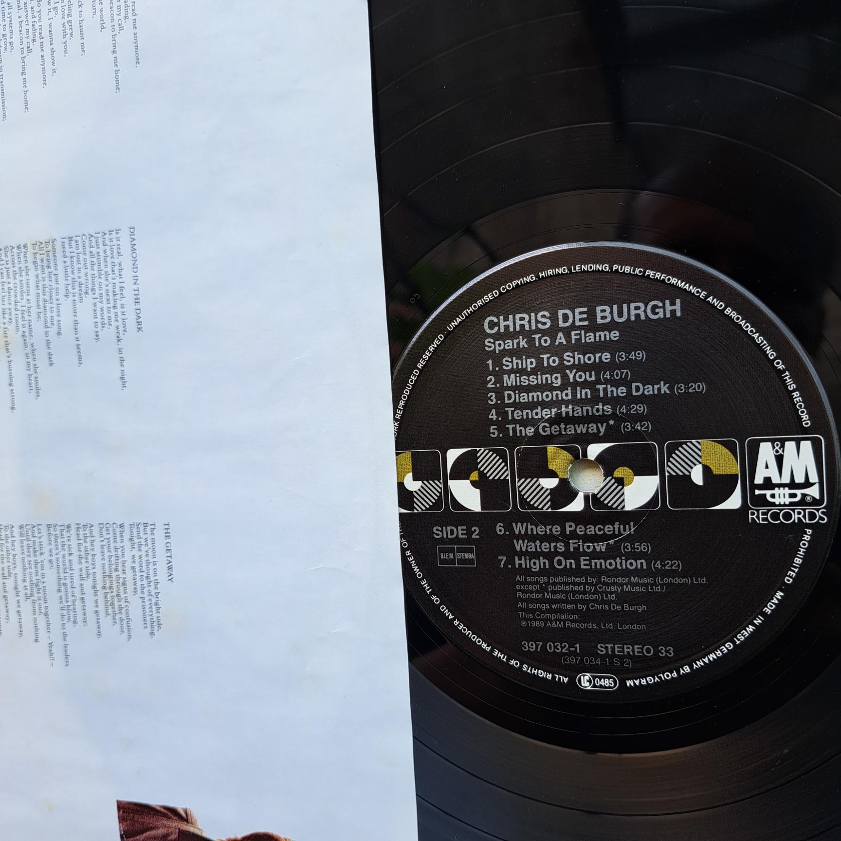 Chris de Burgh – Spark To A Flame (The Very Best Of Chris De Burgh) Disc VINIL LP VG VG+ (box8) - imagine 2