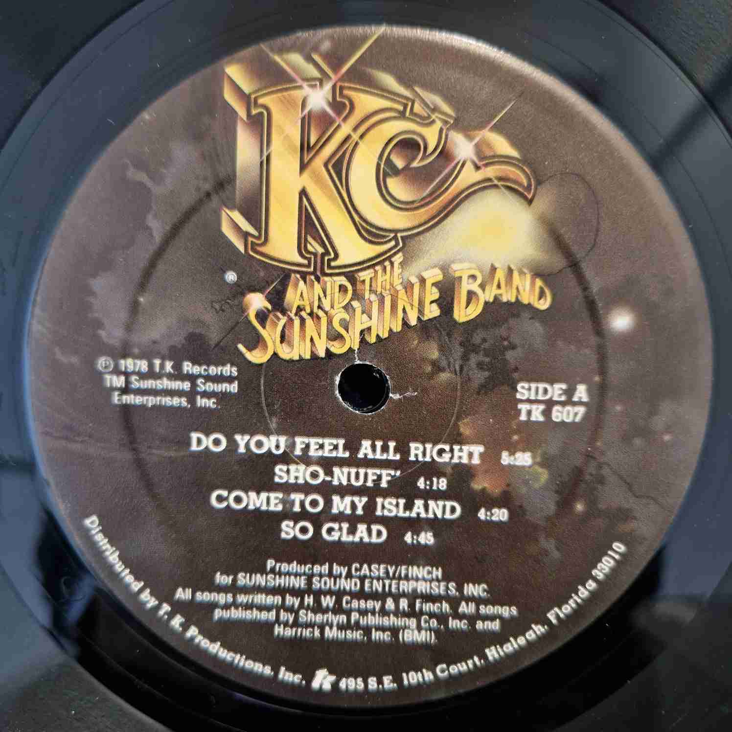 KC And The Sunshine Band – Who Do Ya (Love) Disc vinil LP - imagine 3